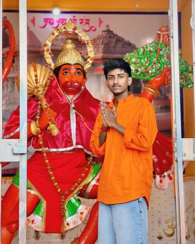 900K Insta Family Complete🙏🏻❤️& Today Hanuman Jayanti😍🙇🏽‍♂️
#repost #newpos