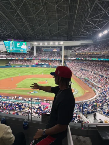La bandera dominicana pesa. 🇩🇴🔥
RD arriba.