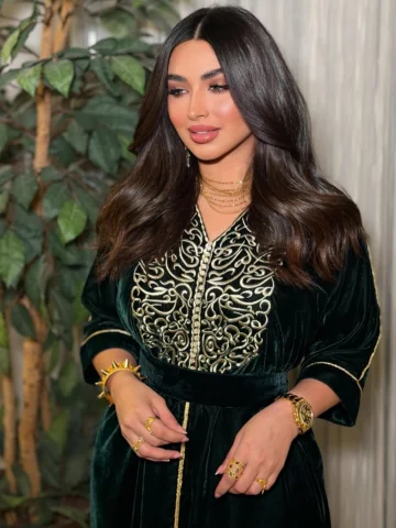 ‏يارب إنك جميل تحب الجمال ، اللهم فجمل أيامنا وجمل حظوظنا ، وجمل أقوالنا وجملنا 