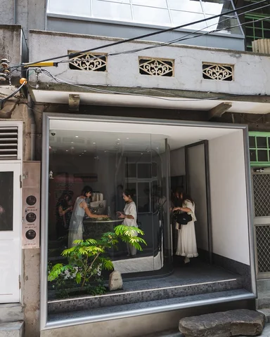 明日、6月1日。 here京都にとって初めての海外店舗となる here Kyoto 台南 開山・清水 がオープン致します。
この日を迎えられたのは、台湾パートナ