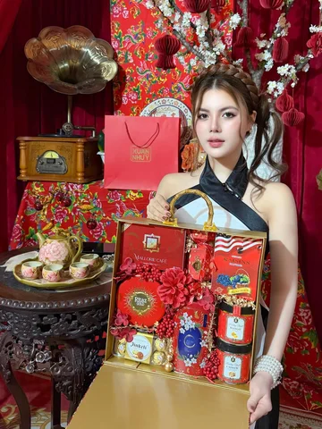 HỘP QUÀ TẾT XUÂN NHƯ Ý – KHÔNG CỒN
Vẹn tròn ý nghĩa – An lành đầu xuân

Hộp quà 