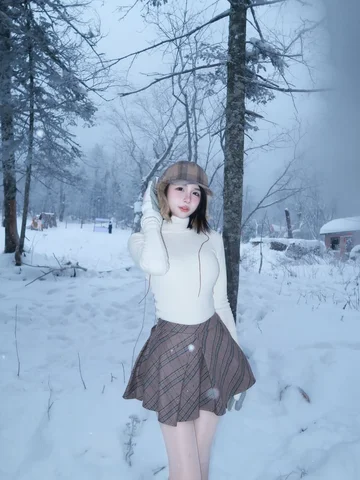 哇呜 第一次和狼合照🐺🤍
多几天要回了真的很舍不得❄️❄️