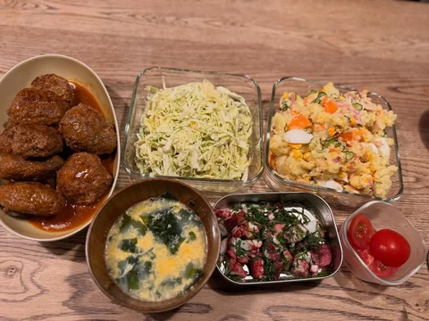 夜ご飯は煮込みハンバーグでした☺︎