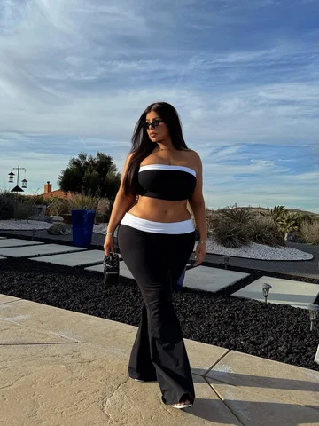 Outtie 📍 @FashionNovaCurve 

🔎 running errands pant set - black/white