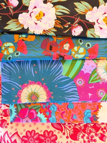 Happy Local Quilt Shop Day! 🥰 And huge hugs and thanks to all my lovely quilt s