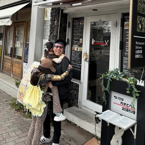 ^_^
娘たちへ
まさか！３日間連続で同じお店でランチすることになるとは！？春休みの軽井沢旅行で出会ったお店LAPIN。本当に美味しくてマスターの料理解説が最高