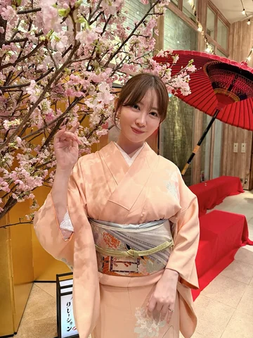 今日から新年度がスタート🌸
気持ち新たに、がんばっていこ🤍

先日、お着物を着てお花見をしました🍡😊
いつもお世話になっているパートナーさん向けに開催し