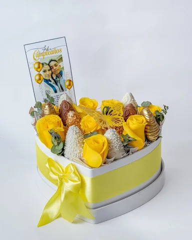 🌼✨ ¿Ya viste nuestro catálogo de flores amarillas? ✨🌼

En Monita ya tenemos li