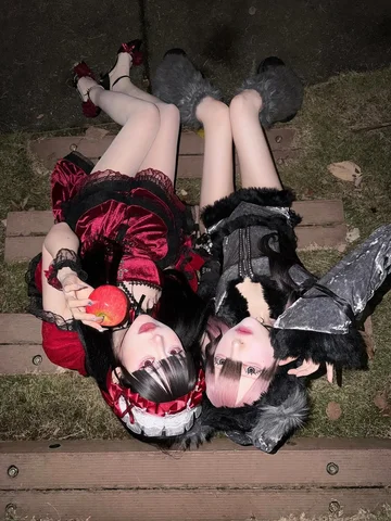 この前レイちゃんと早めのハロウィンしてきた〜❣️

マネージャーさんにたくさん写真撮ってもらったよ(  ᷄ᾥ ᷅ ︎🫶🏻)

レイちゃんは赤ずきんちゃんで私