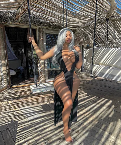 Don’t say you miss me, pull up and come get me.

Coverup: @HotMiamiStyles 🖤