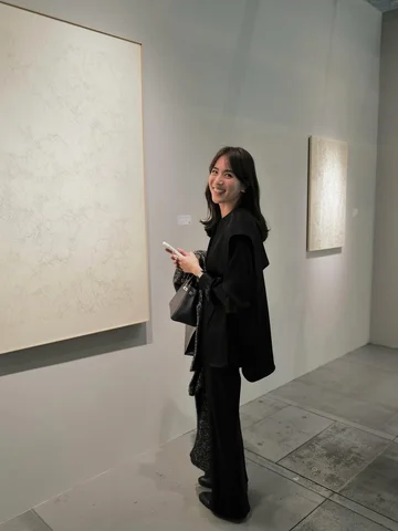 昨日は大好きな仕事仲間と
ART FAIR TOKYOへ。
数え切れないほどの素敵なアートが集っていて、
どこを歩いても足が止まってしまう見応えたっぷりの展示会