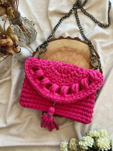 Bolsa Giovanna ✨

Uma das mais queridas! Super versátil e entrega beleza 🤩

Ess
