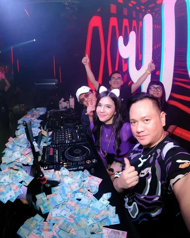 My Team Meong di @ambyar.superclub 😻
