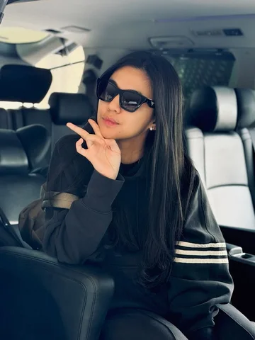 Cinta itu tenang. Ga Berisik. Oke sih❤️