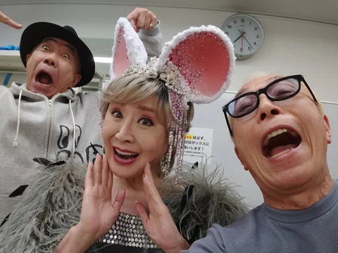 ラスト６３才！晴れ！
ラスボスこと小林幸子さん『暮らしとは何か〜綺麗なネズミ〜』配信決定！

4月4日放送！人生、歌があるから歌番組スタート！！小林陣営のみなさ