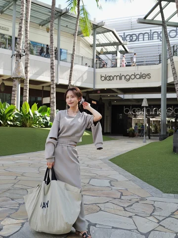 shopping day🛒🫐

どこのお洋服？？って
すれ違う大人のギャルに聞いてもらえて
嬉しかった＆私も瞬時に褒め返せるようになりたいｯ🫶🏽