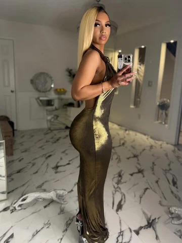 Happy 30th to me 🥳 Thank you all for the birthday wishessss, which pic you like