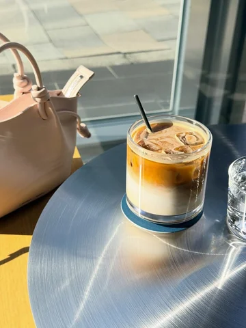 カフェラテ飲まないと
始まらないし終わらない☕🤎
⁡
今日も一日お疲れ様でした～
⁡