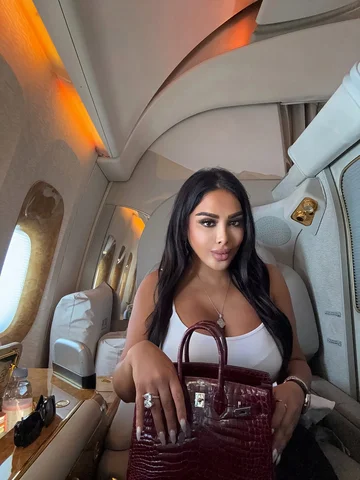 اشتقت للسفر 🥰 ✈️