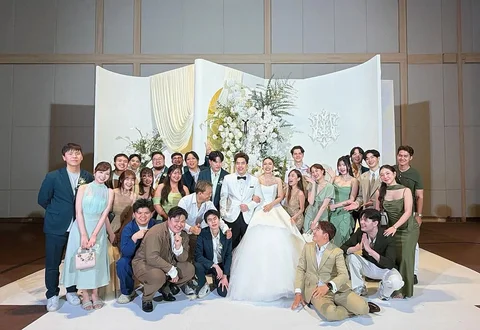 น่ารักง่ะ (พี่ใหม่)👰🏻‍♀️🥰🤍👰🏻‍♂️(เต้) ยินดีด้วยนะค้าาา
#maisaytaedo