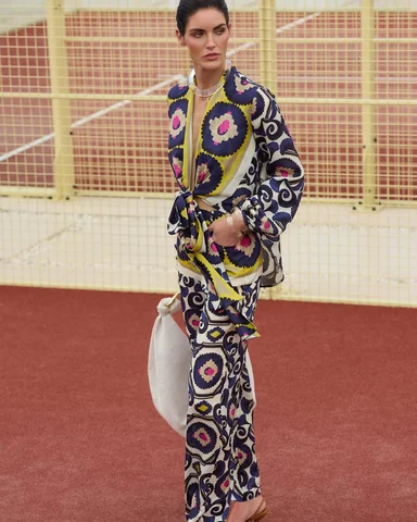 Moving forward–with conviction, ease and feminine sophistication. 

#SilviaTcher