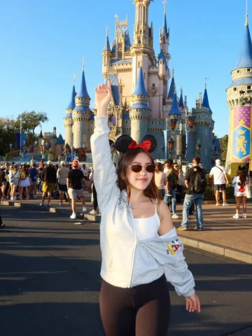 feeling like a kid again 💘🏰🥹💫
