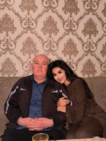Dadam baxtimizga xamisha sog’ boling boshqa xich qachon kasal bomen sizi judayam