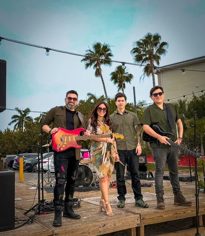 St. Patrick’s Day vibes at Fishermen’s Village! 🍀🎸 Amazing crowd, amazing ener