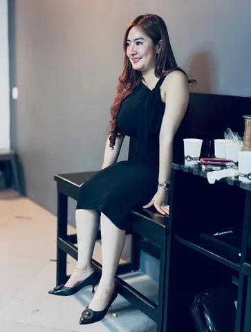 Dicintai adalah hal paling dasar, pastikan kamu juga dihormati , diprioritaskan,