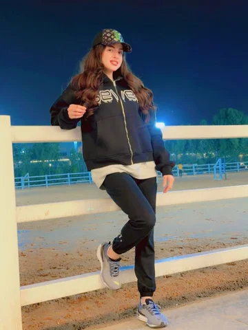 ⁨	⁨	⁨	⁨	💕 "غداً سيكون أجمل.. وسنجتمع عما قريب "💕 👑 
الله يحفظ الامارات أرضاً 