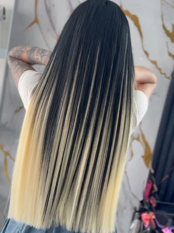 Efecto de color en tipo balayage ❤️‍🔥😍 
Fibra clon humano 😍 
@baaby__ani