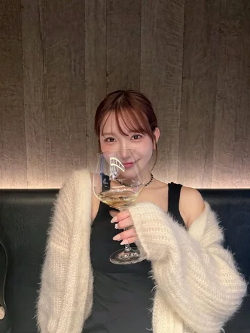 大切な人のお祝いでUSHIGORO Sへ🥂

美味しい焼肉とワインと、
気づいたらずっと笑ってた…🥂🌙

nuts卒業おめでとう💐

これからのあおぽん