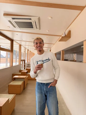 伊勢神宮前乗り大臣しようとしたら大吹雪に吹かれて、生きて帰れるかふあんだったけど、どうにか三重のVISONに到着して、残り30分の露天風呂に駆け込んだら、次の日