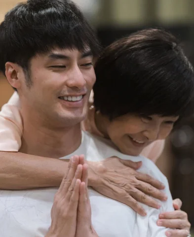 รูปsetนี้บอยไม่ค่อยหล่อเลยแม่ 
แต่บอยชอบรูปsetนี้มากที่สุด แม่ดูมีความสุขมากๆเลย