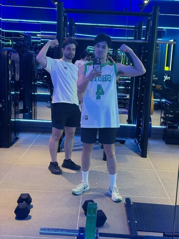 กลับมาแว้วววววว @cubicsocialclub 
เหนื่อยตั้งแต่เจอหน้าโค้ชอ่ะ🥹💪🏼