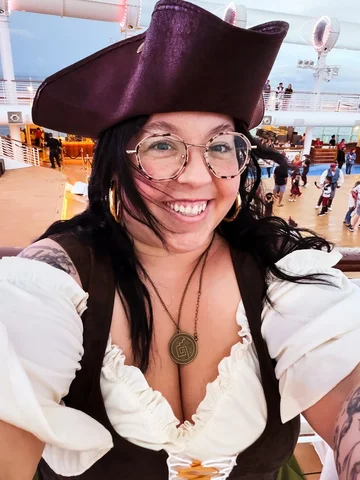 Pirate Night on our Disney Cruise was so much fun! 🏴‍☠️☠️