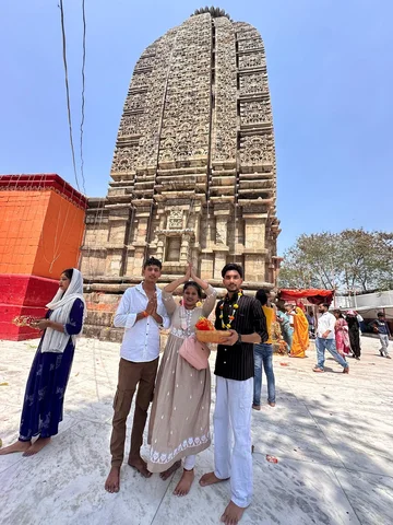 यह मंदिर कहां के हैं कमेंट में जरूर बताएं