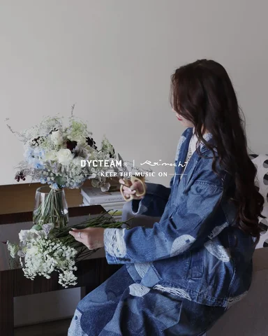 #聯名系列_特別企劃 👻📸
DYCTEAM x Raimochi “ Keep the music on!
身為花藝師，Lauren @itslaurenc
