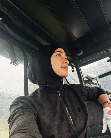 basah tapi seruuu dan menyenangkan di @sentulhighlandsgolfclub akkk mau lagi kap