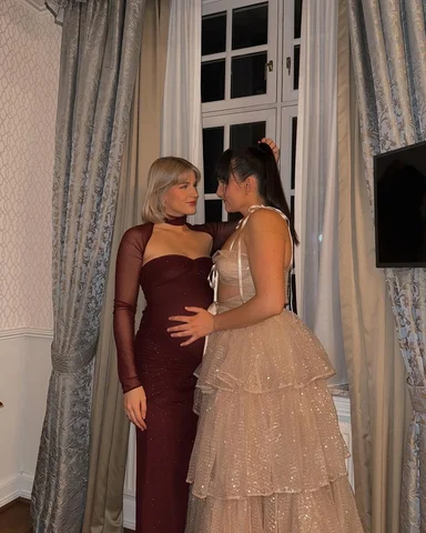 mama & mummy turned julie & camilla for the evening👩🏻‍🤝‍👩🏼❤️🥂