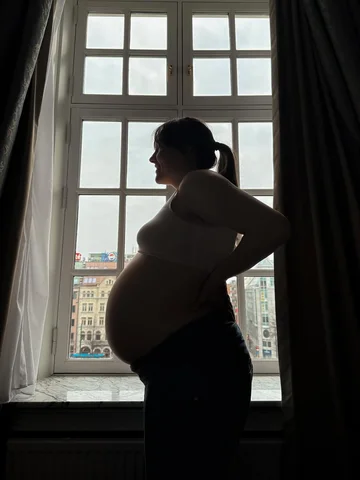 Blessed to have a wife who’s obsessed with my bump and always has her camera rea