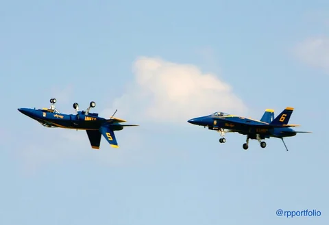 Life has ups and downs - Blue Angeles F-18 - Andrew’s AFB, Maryland, USA - May 2