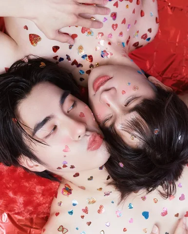 Stickered in love 💕