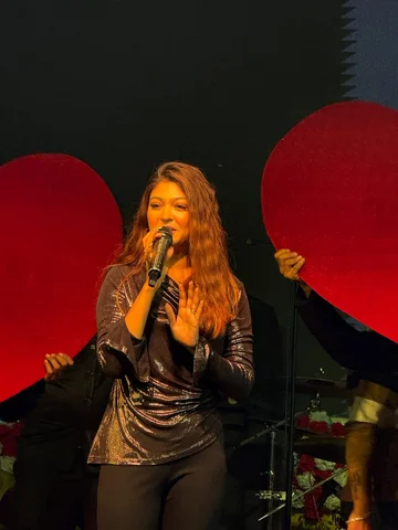 “From my heart to the crowd — thank you for the love.” ❤️🎶

#instagramer #insta