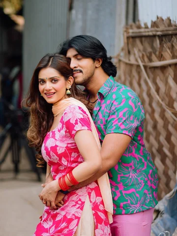গোলাপী 🩷
Released 🌸
You can watch now