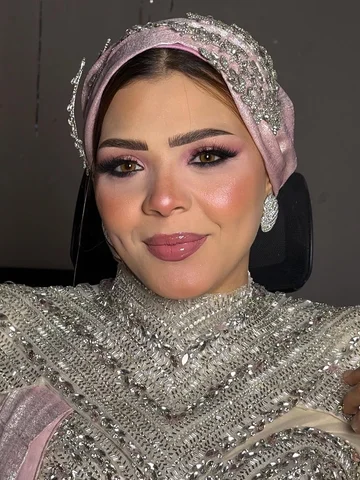 هاي سواريه ❤️🩷💋

للحجز والاستفسار 01158955001☎️📞