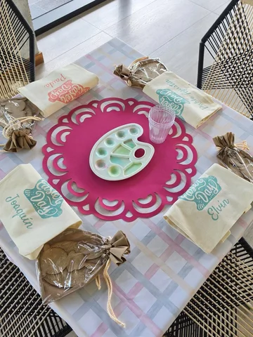 ToteBag @serigrapack.ec 
Kit para pintar , próximamente en tienda ♡