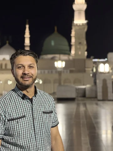 مسجد النبی ﷺ آخرین جمعه ماه مبارک رمضان 🌙 

Madina Munawarah Masjid-e-Nabi - Ra