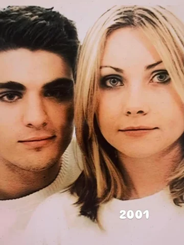 25 años dan para muchas fotos… y para mucha vida juntos 🤍

No son las mejores f