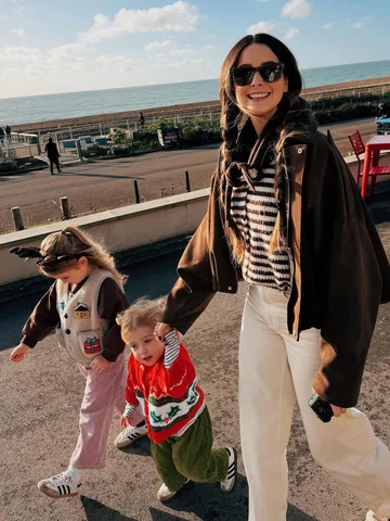 Week 50 of 2025 ✨ 

1. A beach stroll on a rare sunny December day! 
2. Pit stop
